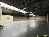 Entrepôts à louer %nom_de_la_propriété%
