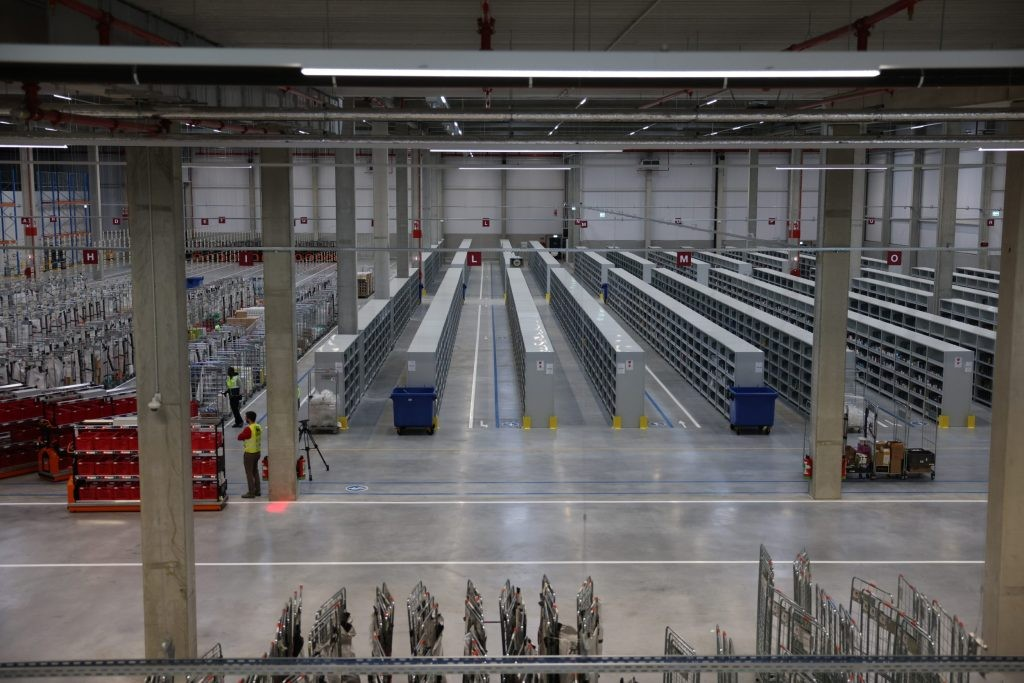 Delhaize inaugure un centre de distribution durable et ultramoderne près de Bruxelles