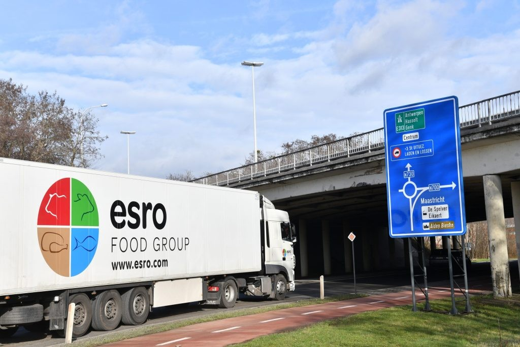Nouvelle taxe CO₂ en Flandre: un défi stratégique pour les entrepôts et centres de distribution