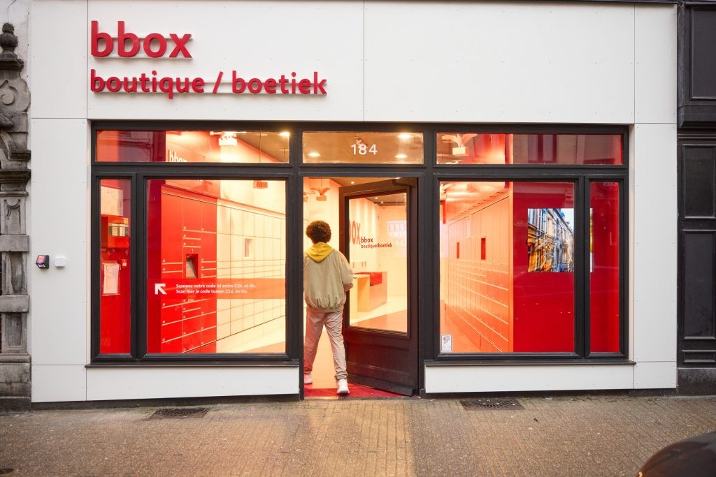 La ‘bbox boutique’ de bpost: un nouveau modèle de micro-entrepôts urbains transformant le marché des espaces logistiques en centre-ville