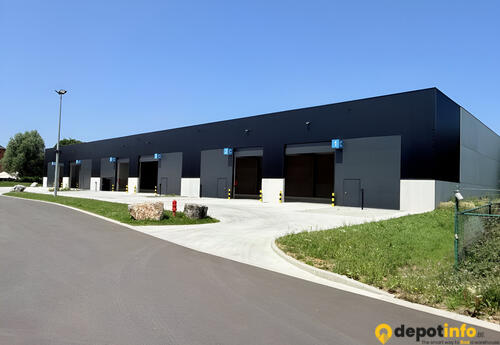 Entrepôts à louer %nom_de_la_propriété%
