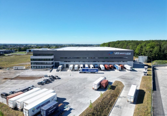 Van Mieghem Logistics: un modèle d'entrepôt durable et automatisé pour l'immobilier logistique moderne