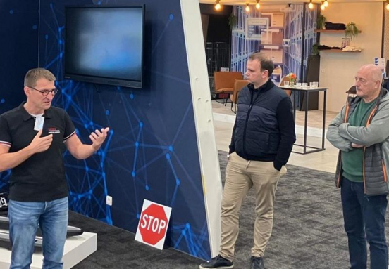 Maximiser l'efficacité: la synergie entre l'automatisation et l'expertise humaine dans les entrepôts modernes