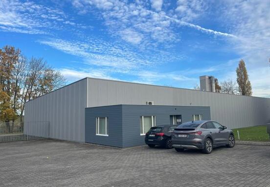 Entrepôt de 1914 m² à louer à Herstal