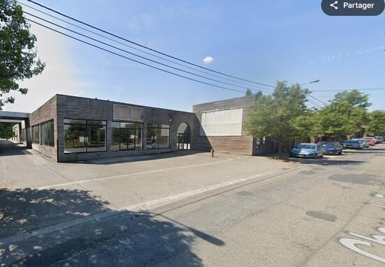 Entrepôt de 1406 m² à louer à Charleroi