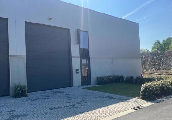 Entrepôt de 288 m² à louer à Bornem