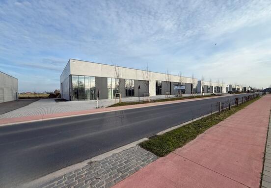 Entrepôt à louer 305 m² - Dentergem