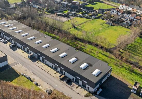 Entrepôt à louer 293 m² - Zelzate